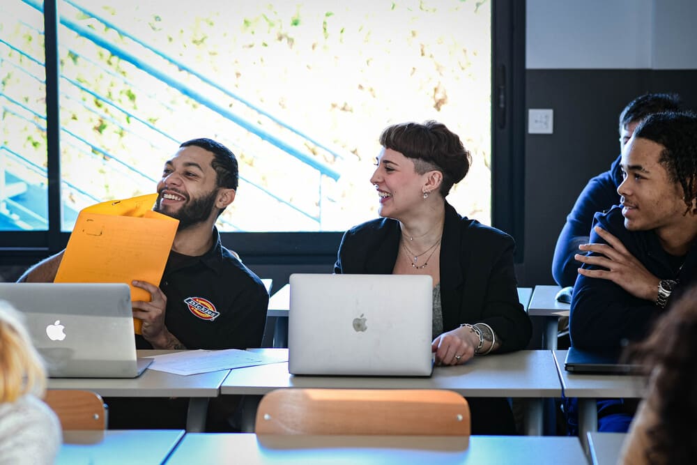 Bénéfices de l'alternance pour les étudiants et les entreprises